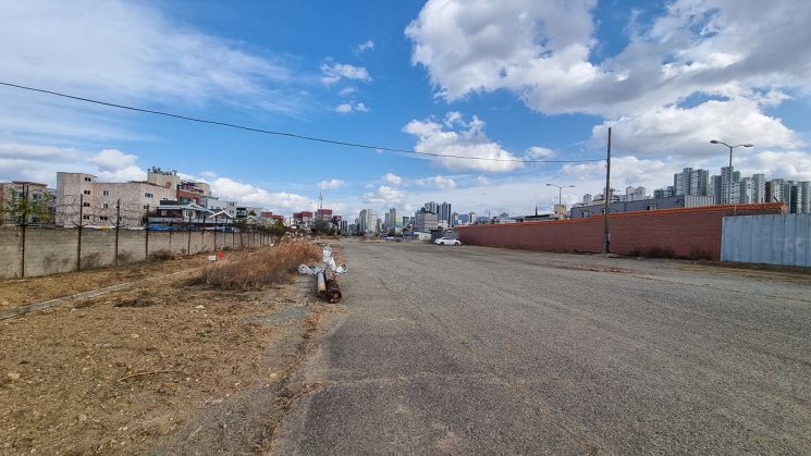 시민 손으로 캠프 벽 무너뜨린다 … 대구시, 캠프워커 부지반환 기념행사 개최