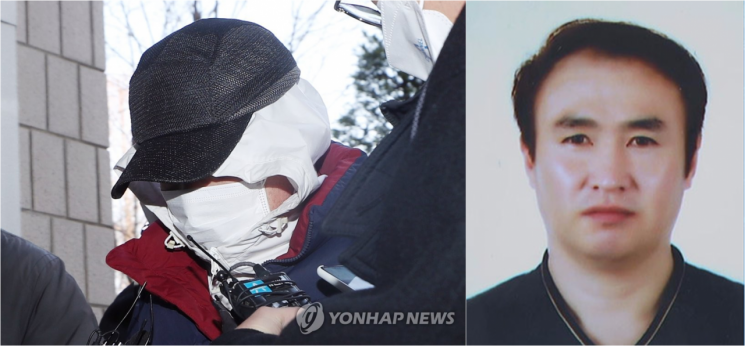 50대 여성을 살해한 뒤 공범도 살해한 혐의를 받는 권재찬이 지난 7일 오후 구속 전 피의자 심문(영장실질심사)을 받기 위해 인천시 미추홀구 인천지방법원으로 들어서는 모습(왼쪽)과 공개된  사진.