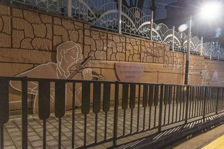 서초구 서리풀악기거리 ‘클래식 음악 디자인 거리’ 변모