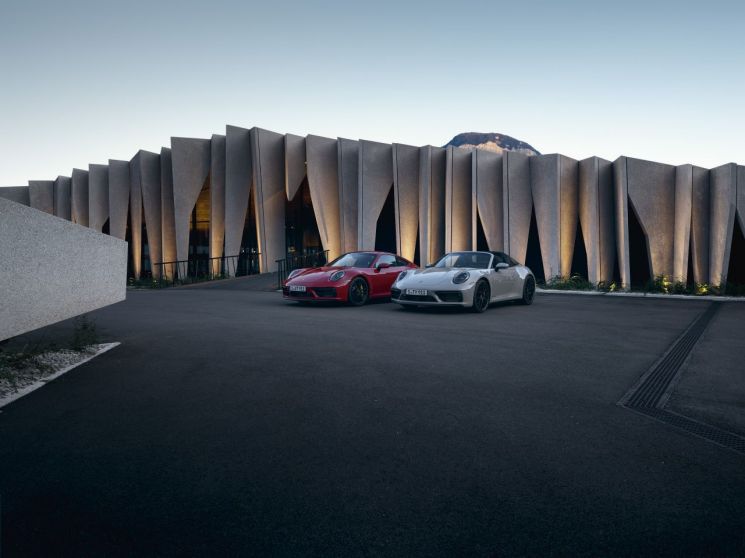 포르쉐코리아, 신형 포르쉐 911 GTS 국내 공식 출시