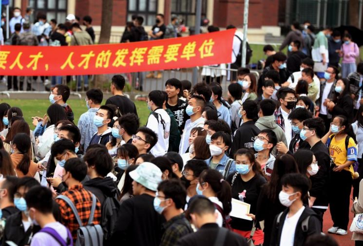 성장엔진 꺼져가는 中, 내년 고용이 경제 뇌관