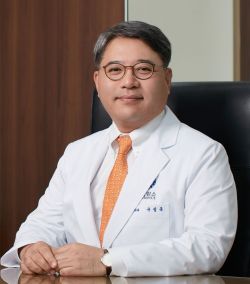 구성욱 대한의료기기중개임상학회 2022년도 학회장(연세대 의대 신경외과 교수) (사진제공=연세의료원)