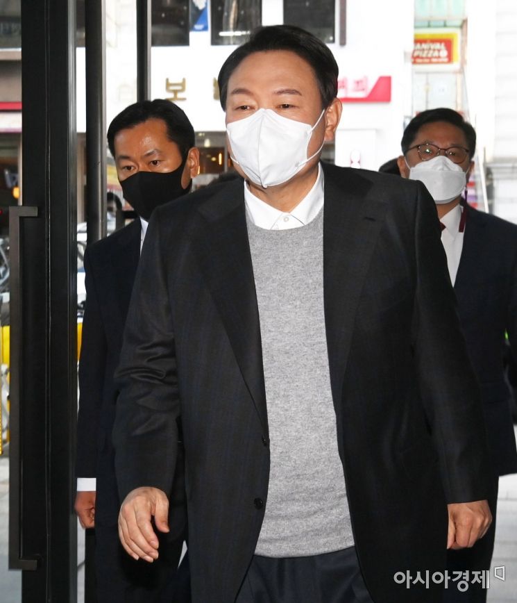 '백골부대' 향한 윤석열 "군 월급 인상, ROTC 복무 기간 4개월 감축"