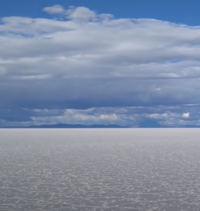 볼리비아 소재 우유니 소금 사막은 관광지에서 리튬 광산으로 급부상 중이다.