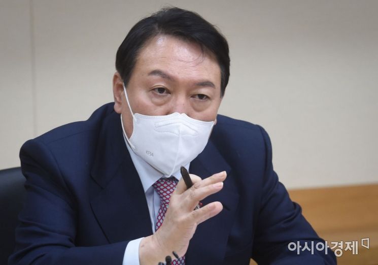 윤석열 국민의힘 대선후보가 지난 21일 서울 강남구 한국과학기술회관에서 열린 한국과학기술단체총연합회 간담회에서 발언 하고 있다./사진=국회사진기자단
