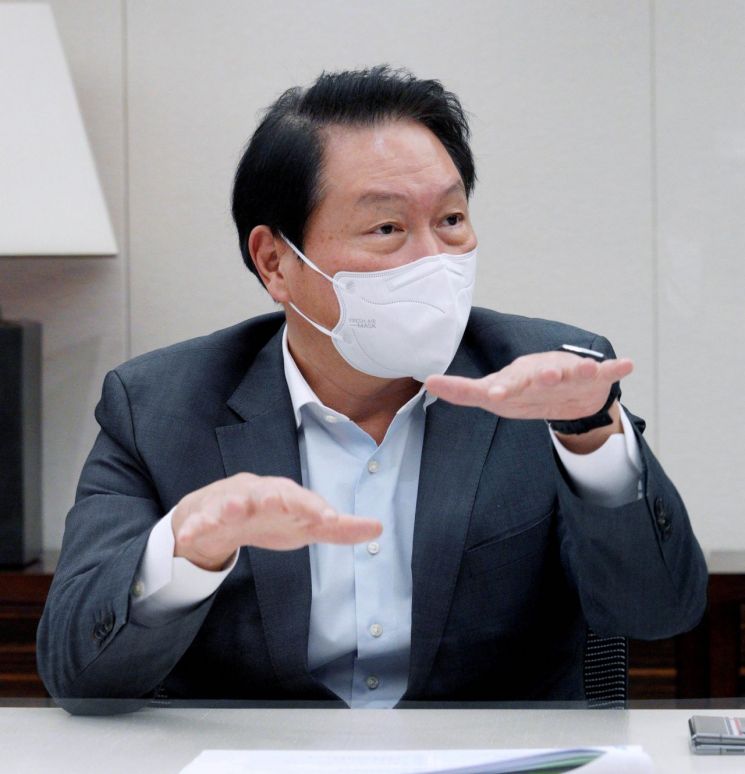 최태원 대한상의 회장 "중대재해법, 형사처벌보다 경제적 패널티 강화해야"