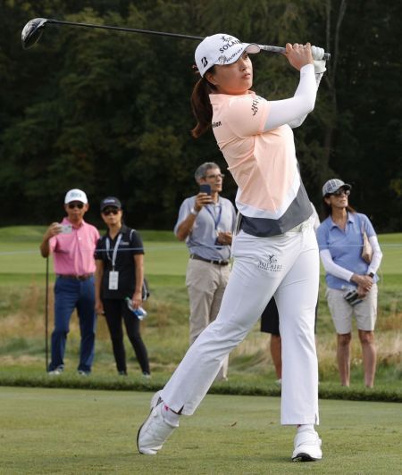 고진영은 올해 LPGA투어 5승을 앞세워 ‘3년 연속 상금퀸’이라는 새 이정표를 세웠다.