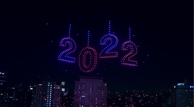 새해 맞이 드론쇼 개최한 현대차, 드론 600여대로 희망 메시지