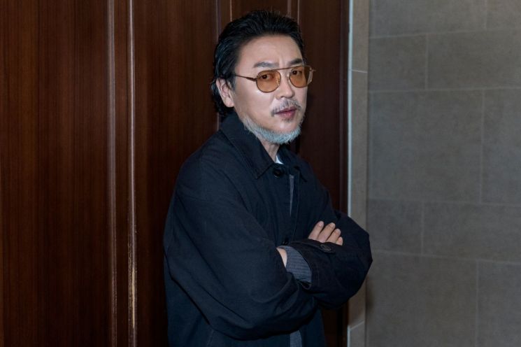 [인터뷰] '프로' 김의성의 원칙 "촬영장서 농담도 조심, 돈값해야죠"
