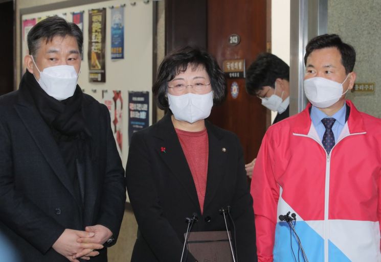 ‘이재명 장남 입시 의혹 제기’ 국힘 의원 66명…경찰, 불송치