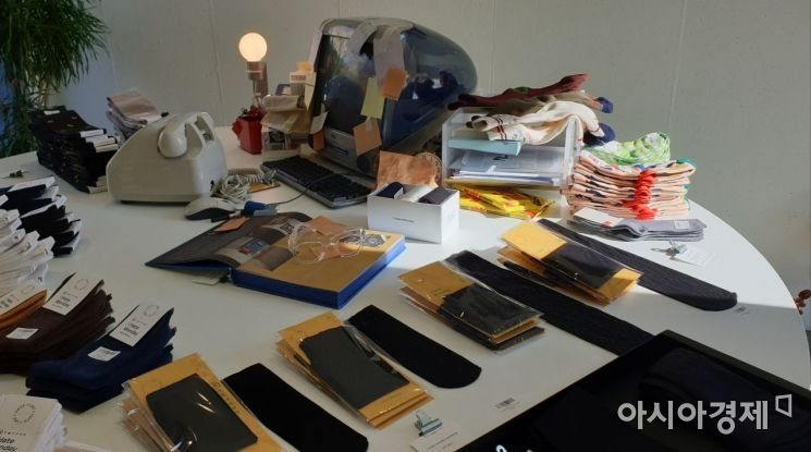 [인스타산책] 아이헤이트먼데이 - 월요병 치유하는 '소확행 양말가게'