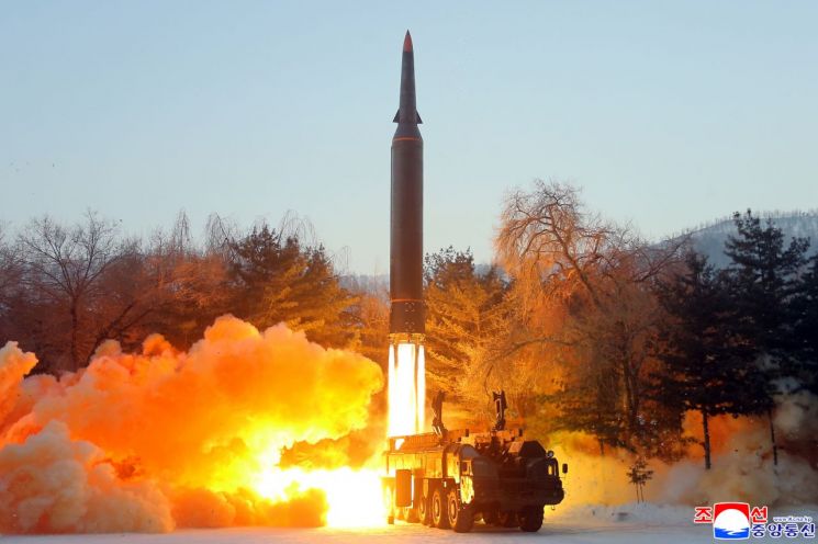 외교부, "북한 미사일 발사, 미국·국제사회와 대응 논의"