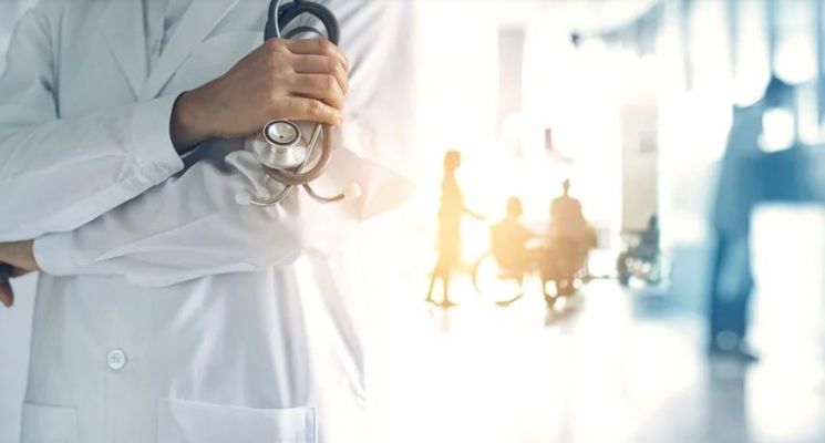 "수술 후 시력 잃어 생계까지 막막한데…병원은 모르쇠" 靑 청원