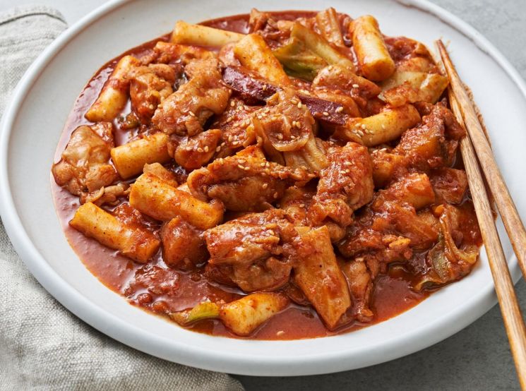 마켓컬리, '춘천 국물 닭갈비 떡볶이'.