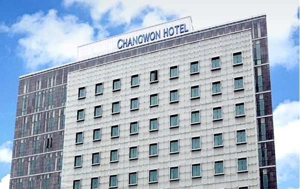 코로나가 야속해 … 개장 40년 맞은 노른자 땅 ‘창원호텔’ 매각돼