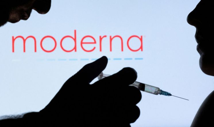 모더나 CEO "코로나·독감 동시 예방하는 백신 내년 중 개발"