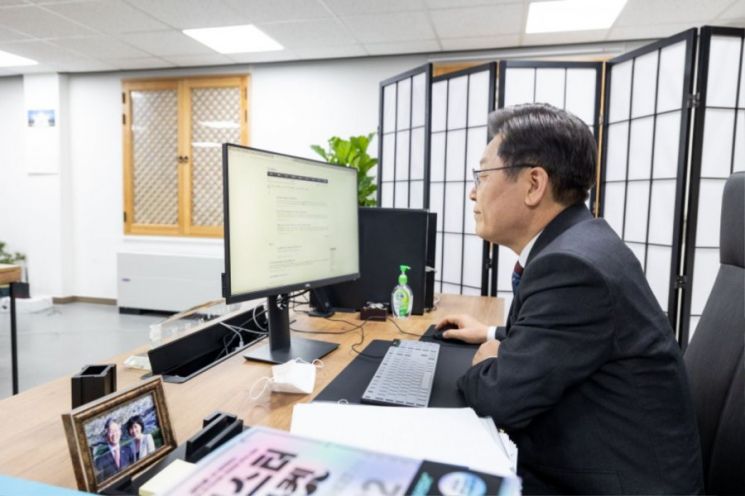 이번엔 '뽐뿌' 방문한 李…"민생 파고드는 소확행 공약, 이재명이 한다"