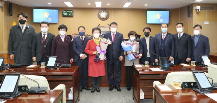 김향란, 박수자 거창군의원 지역사회 발전 공로 인정받아 ‘지방의정봉사대상’ 수상