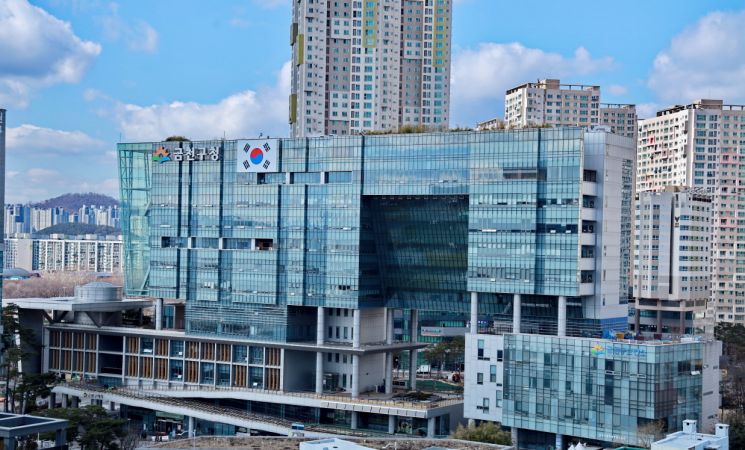 용산공예관 국내 유일 화각장 이재만 특별초청전 개최