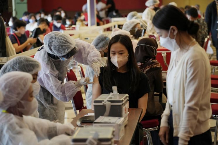 인니·말레이시아, 오미크론 확산 고려해 '역대 최저' 기준금리 동결
