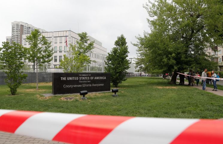 美 국무부, 우크라이나 대사관 직원가족 철수명령(종합) 