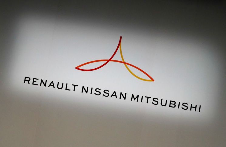르노·닛산·미쓰비시, 전기車 개발에 31조원 투입…35종 출시 목표