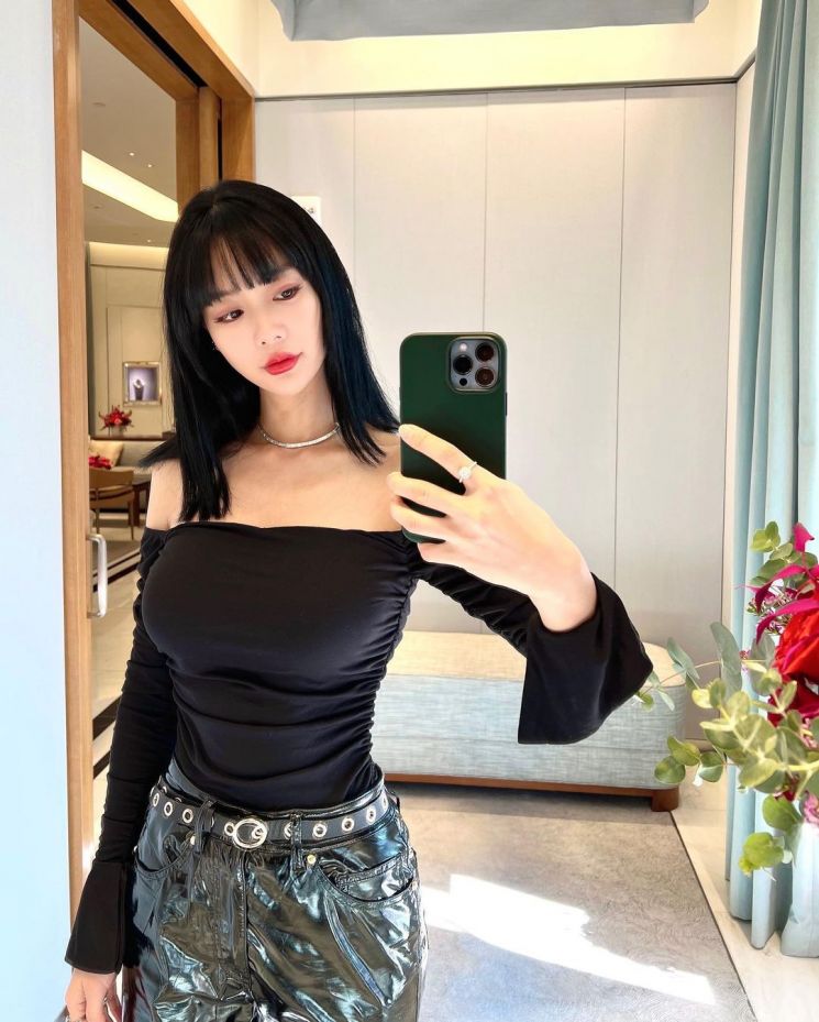 사진 = 클라라 인스타그램