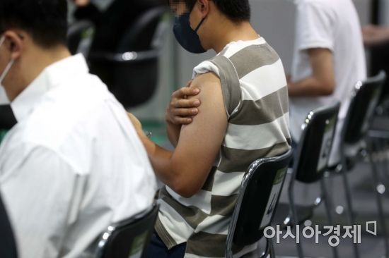"코로나 확진자 옆에 있어도 멀쩡?"… 감염 안 되는 '슈퍼 유전자' 있다