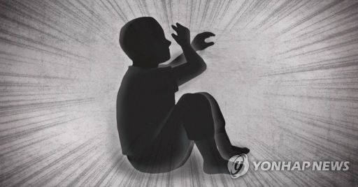 '뇌출혈 증세' 입양아 방치…가족여행 떠난 부부 항소심 첫 재판