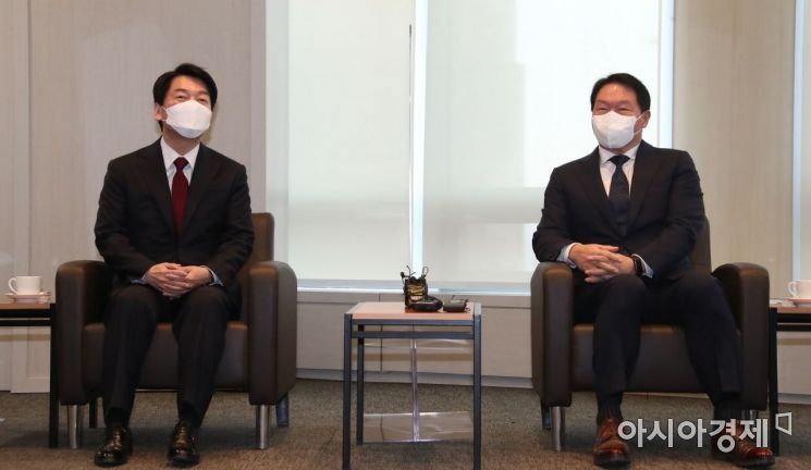 안철수 국민의당 대선후보가 9일 서울 중구 대한상공회의소에 열린 대선후보 초청 간담회에 참석, 발언을 하고 있다./윤동주 기자 doso7@