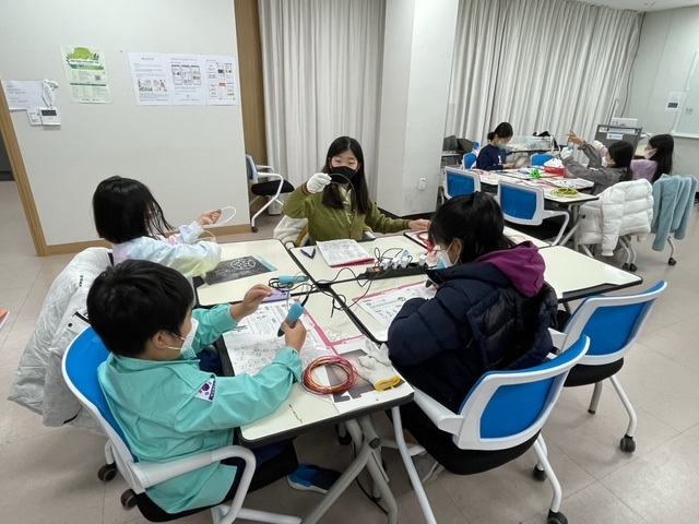 마을학교 ‘꿈을 꾸는 아이들’ 코딩 수업