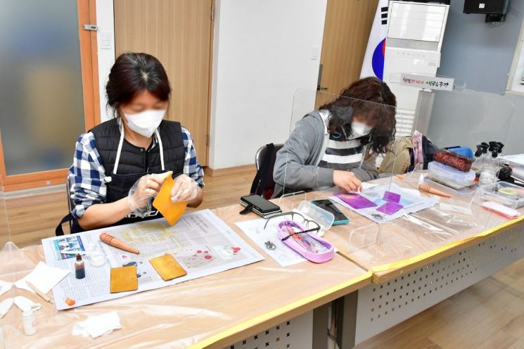 동대문구청 직원들 오디오북과 독서 플랫폼 이용 무제한 독서