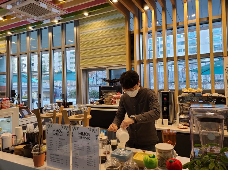 용산구, 재택·백신 통합 행정안내센터 운영...중랑구, 올해 교육경비 80억 지원(서울 자치구 3위)
