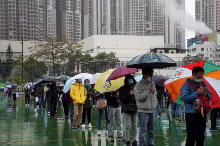 시진핑 한마디에…'5차 확산' 홍콩, 학교 봉쇄하고 3월부터 여름방학
