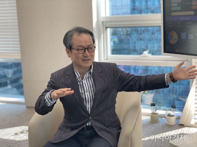성대규 신한라이프 대표이사가 지난 24일 서울 을지로 사옥에서 아시아경제와 인터뷰를 하고 있다.(사진제공 : 신한라이프)