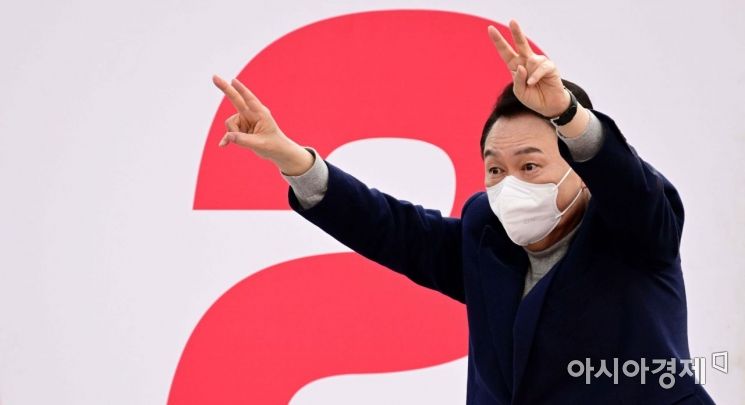 [포토] 김만배 녹취록 공개된 날, 이재명 '안방'경기도 찾은  윤석열