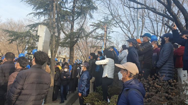 [현장in]‘보수 심장’ 대구 “열에 아홉은 尹입니더” 물밑선 “TK 싹쓸이, 나아진 게 뭐가 있노”