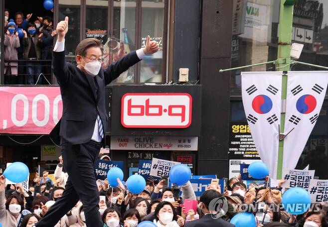 [현장in]‘보수 심장’ 대구 “열에 아홉은 尹입니더” 물밑선 “TK 싹쓸이, 나아진 게 뭐가 있노”