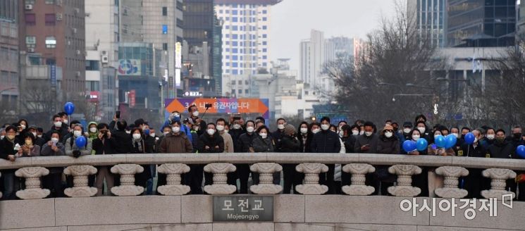 8일 서울 청계광장 일대에서 열린 이재명 더불어민주당 대선후보의 ‘국민의 꿈이 이재명의 꿈입니다’ 서울 집중 유세에 많은 시민들과 지지자들이 함께하고 있다./국회사진기자단