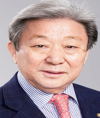 이 영 민주평통 부산부의장.