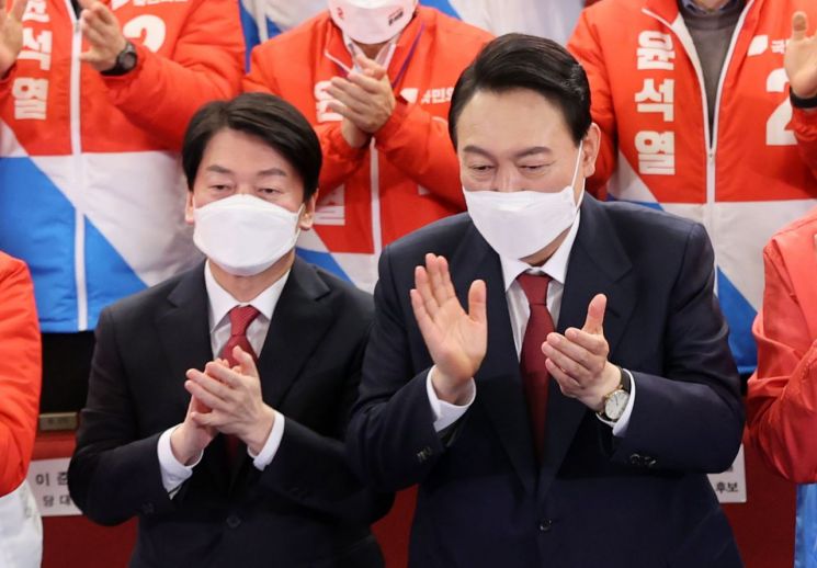 [윤석열 당선]'미들급→헤비급' 안철수, 尹정부 인수위원장·총리 하마평