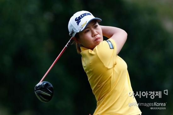 하타오카 나사가 혼다LPGA타일랜드 첫날 11번홀에서 티 샷을 하고 있다. 파타야(태국)=Getty images/멀티비츠