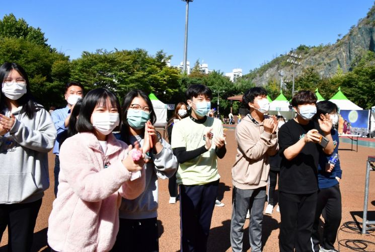 성동구민 마음 담아 울진군에 ‘사랑의 간식차’ 보내 