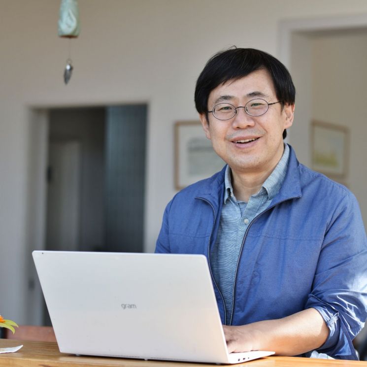 고 유창선 박사는 정치평론이라는 장르를 개척한 1세대 평론가였다