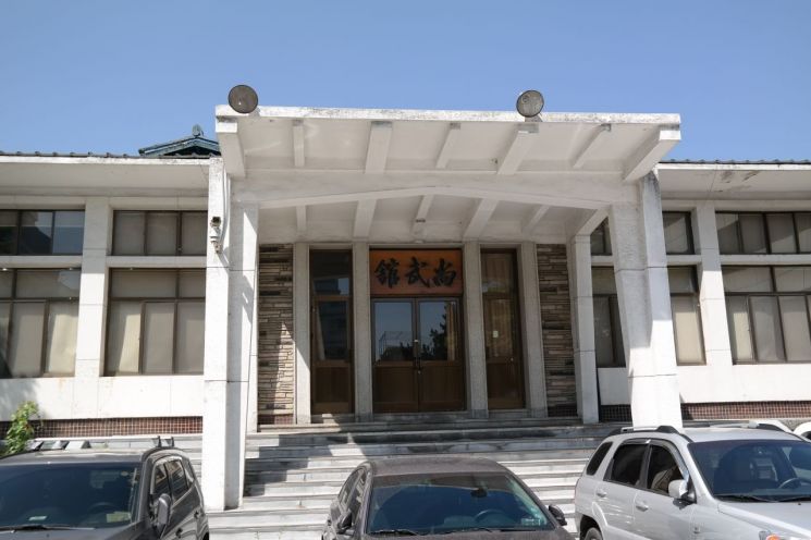 좁은 골목길 요리조리 통과하던 '삼발이' 문화재 된다