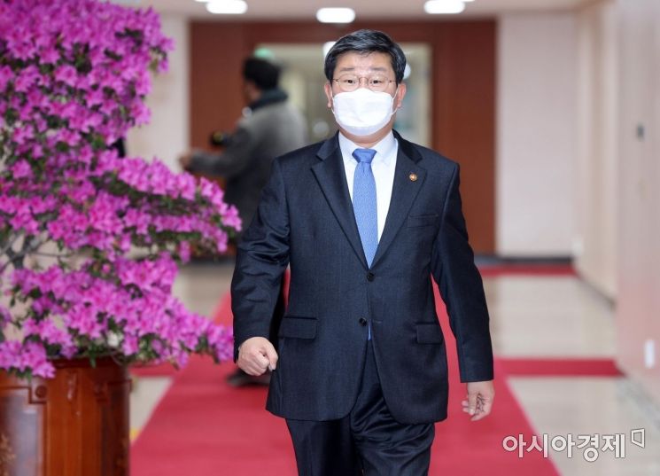 '親文' 전해철, 전대 불출마…"나부터 내려놓겠다"