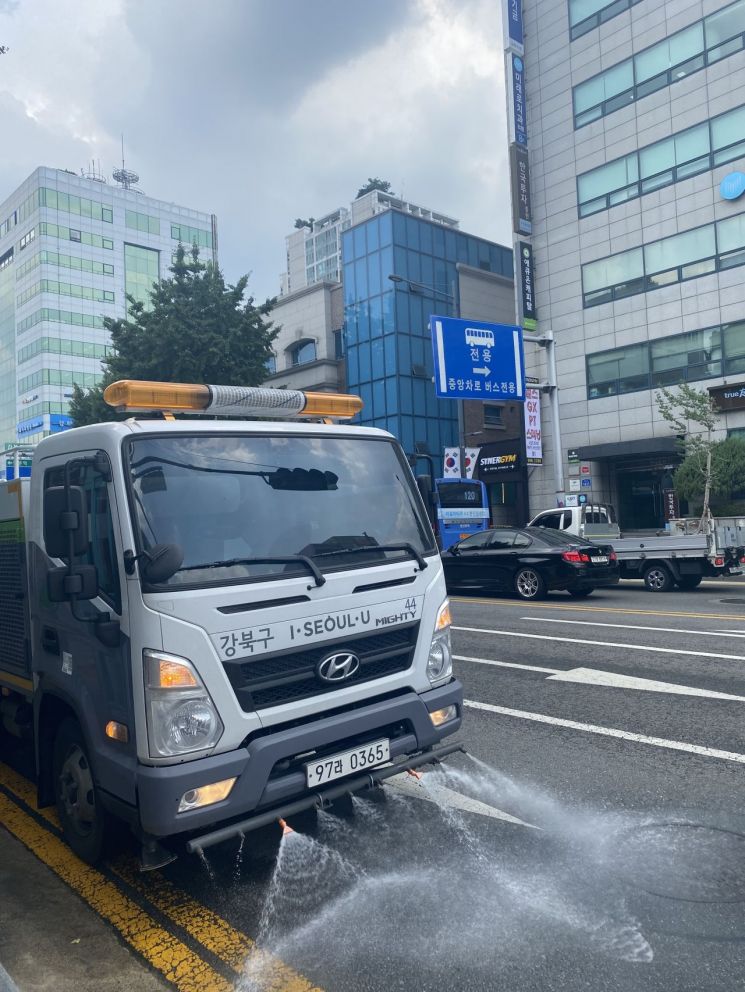 송파둘레길 걷기 한마당 진행...강북구, 새봄 맞아 대청소 