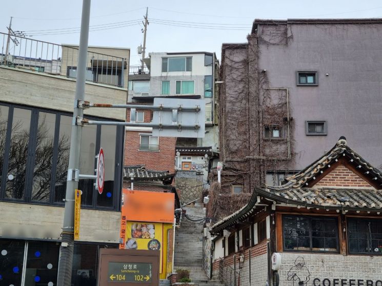 같은날 오후 서울 종로구 삼청동 일대. 이곳 주민들은 집무실 이전 소식에 기대감을 드러냈다./사진=황서율 기자