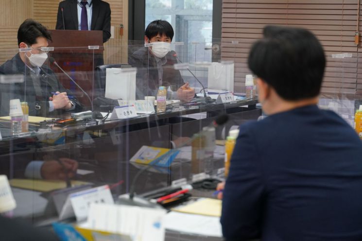 "환차손 보상되나" "대체시장 개척 어렵다" 수출 中企의 호소(종합)