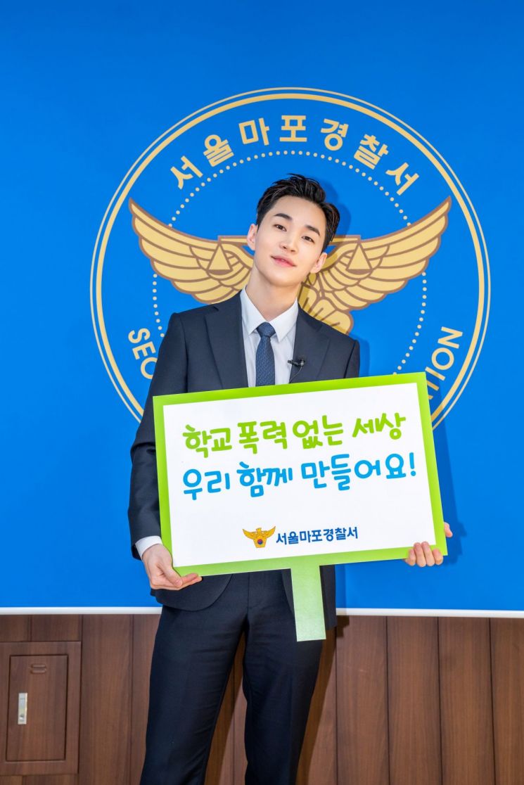 '친중논란' 헨리 "국적 초월한 교류, 따뜻한 시선으로 봐달라"